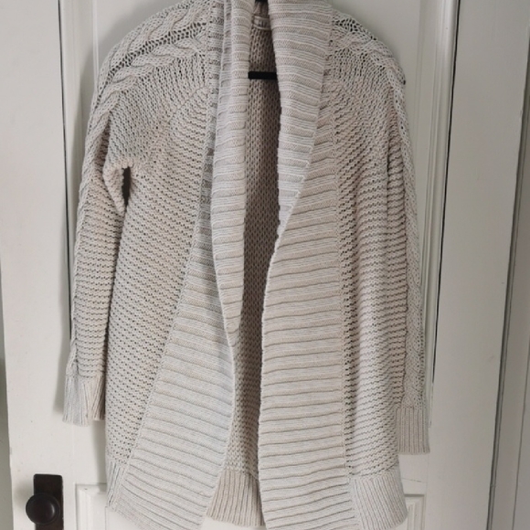 GAP Sweaters - Womens GAP open front vintage chunky knit oatmeal shawl collar cardigan. Size M